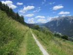 oberhalb von Tschern bei Punkt 1506 m.ü.M. biegt die Via Engiadina in das Val Sinestra