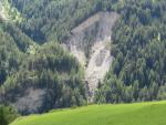 auf der anderen Talseite erspähen wir die Strasse die in die Val Sinestra führt