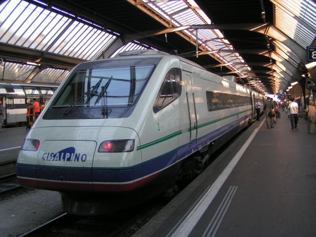 Abfahrt mit dem Cisalpino von Zürich nach Flüelen