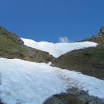 Blick zurück zum Übergang mit Schneewächte 2138 m.ü.M.