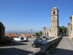 am Ende der Altstadt steht der Tempel von Ercole 1.Jhr. v.Chr., mit dem Glockenturm der Kirche St.Peter