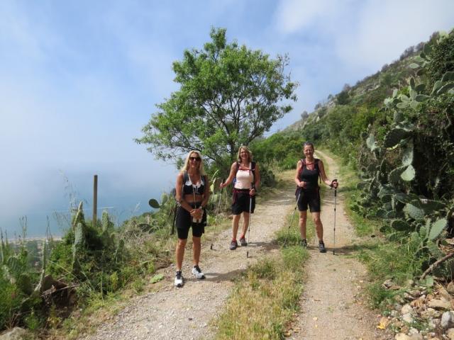 Uli meine Maus und Daniela sind vom Wanderweg begeistert