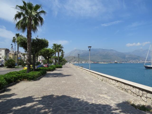 unser nächstes Ziel lautet nun Formia, das Ende der heutigen Etappe