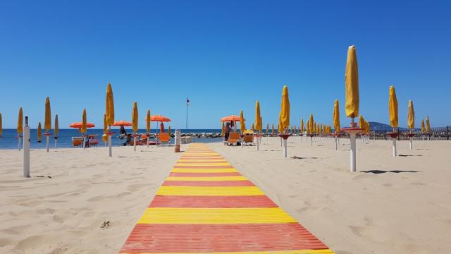 alle Strandbäder sind sehr gepflegt und sauber