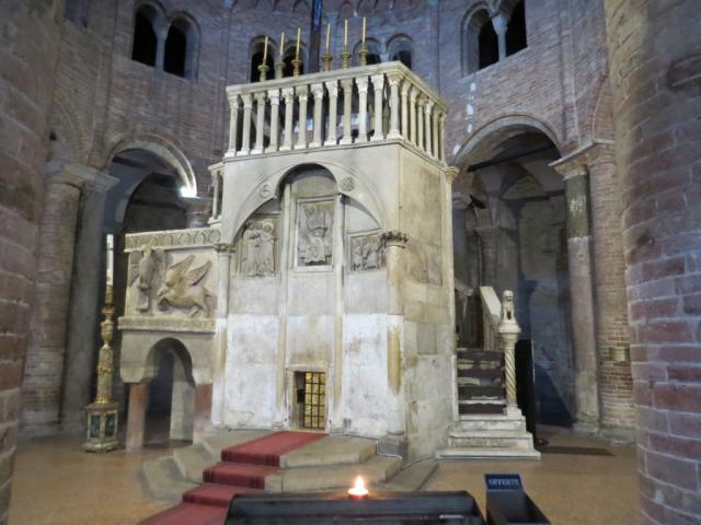Tempelchen vom Schädelberg in der Kirche Santo Sepolcro
