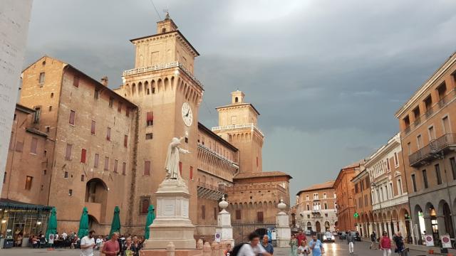 mit dem Auto geht es danach zurück nach Ferrara...