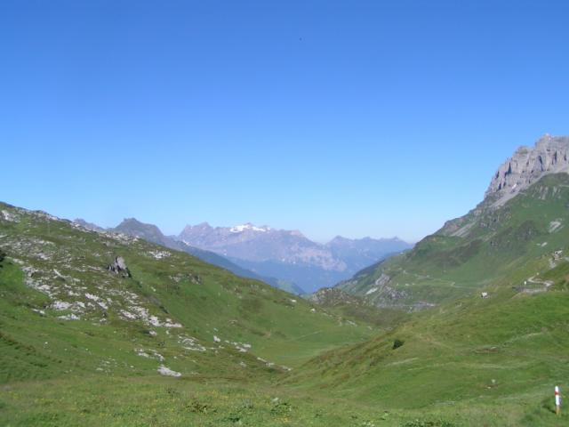 Blick vom Klausenpass, im Hintergrund der Urirotstock