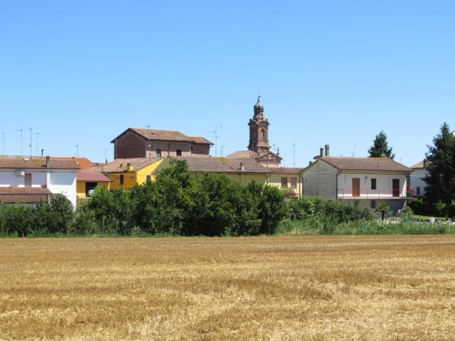 ...bis vor uns das Dorf San Nicolò auftaucht