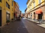 kurze Zeit später tauchen wir in die Altstadt von Ravenna ein. Ravenna ist sozusagen die Mosaik-Welthauptstadt