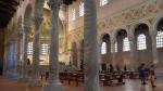 ...mit byzantinischen Kapitellen getrennt. Auch die letzte Sehenswürdigkeit von Ravenna hat uns sehr gefallen