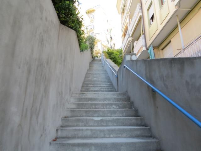 wir lassen die Altstadt von Spotorno hinter uns, und steigen über unzählige Treppen aufwärts
