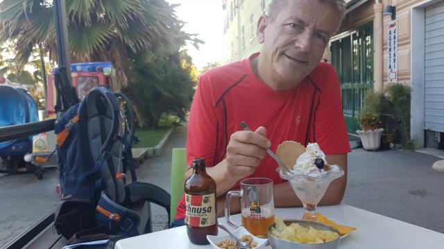 hier geniessen wir einen feinen Gelato