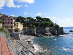 ...und erkennt, das wir Bogliasco erreicht haben. Hier endet die Strandpromenade "Anita Garibaldi"