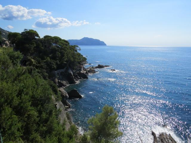 auf der Via Aurelia entlang, mit traumhafter Aussicht, durchqueren wir Bogliasco