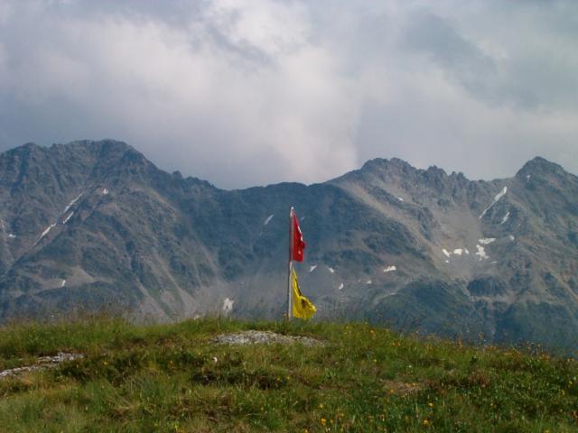 die Fahnen von der Hütte