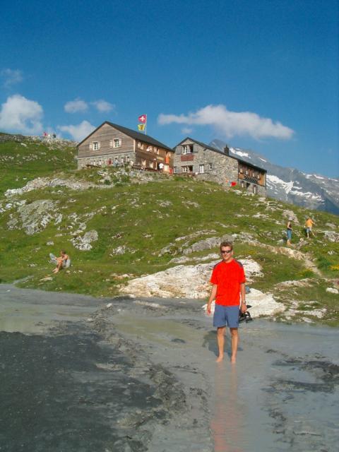 Franco vor der Windgällenhütte