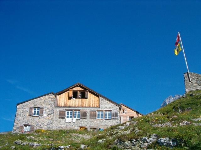 die Windgällenhütte am Morgen