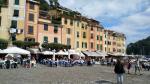 auf der Piazza Martiri reiht sich ein Restaurant dem anderen. Die meisten sind Touristenfallen