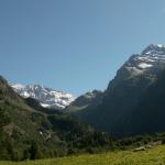 das Maderanertal liegt vor uns Gross Düssi mit August Schnee