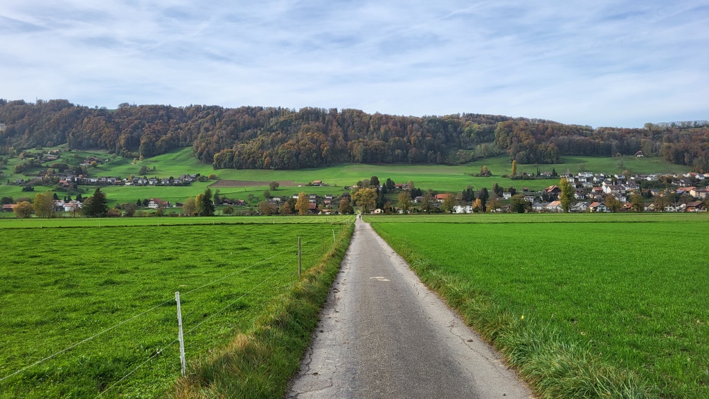 ...erreichen wir bei Heitern das zwischen Längenberg und Belpberg malerisch eingebettete Gürbetal