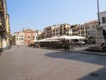 ...und stehen sofort in der Altstadt von Padova. Die Altstadt besitzt viele schöne Plätze wie die Piazza dei Signori