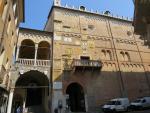 Padova besitzt sehr viele schöne Paläste wie hier die Loggia dei Bandi