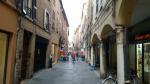 wir verlassen das Hotel und laufen in die Altstadt von Ferrara