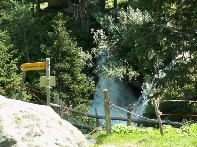 der Fellibach donnert unterhalb der Hütte vorbei