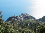 wir blicken nach Corniglia hinunter