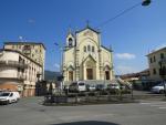 bei der Chiesa San Giovanni Battista biegen wir wie sollte es anders sein, in die Via Sarzana