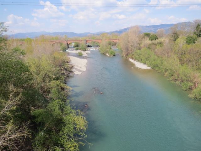 der Fluss Magra wird überquert