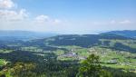 wir geniessen eine wunderbare Aussicht auf die komplette Region, sogar bis zum Bodensee reicht der Blick