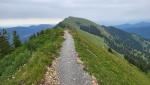 der Grossteil der Gratwanderung ist ein in West-Ost Richtung verlaufender Panoramaweg