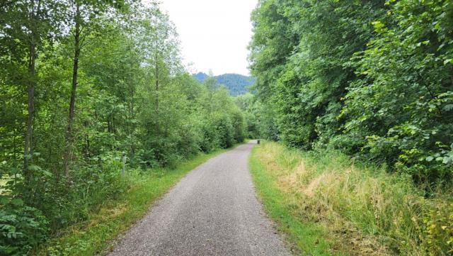 vom Ortszentrum in Pfronten halten wir uns parallel zur Vils