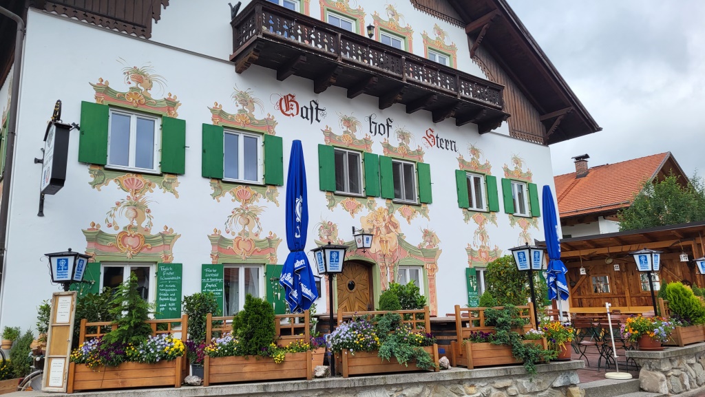 in Unterammergau im Gasthof "Stern" haben wir eine Kaffeepause eingelegt