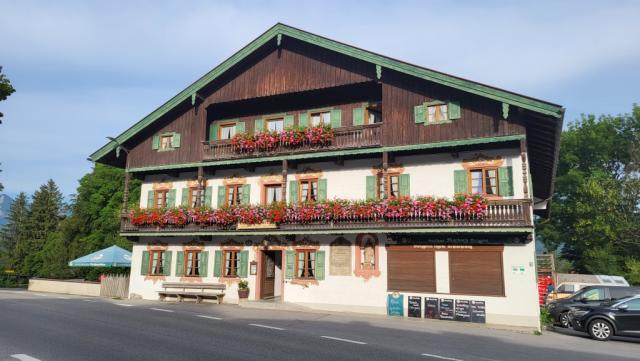 nach einem stärkenden Frühstück verlassen wir das Gasthaus "Marbach" in Marbach