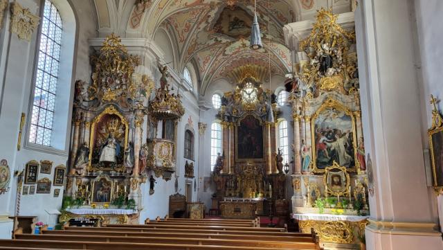 der sehr schöne Barocke Altar der Kirche