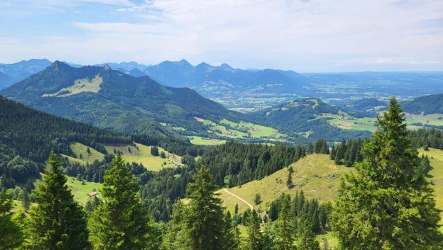 ...in die Ebene nach Flintsbach, Nussdorf und zum Wendelstein