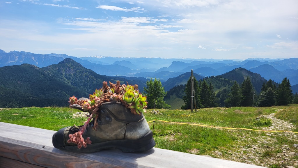 Blick in die Zillertaler Alpen und zur Glocknergruppe