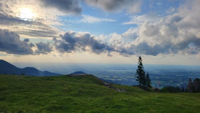 das Wetter wird immer besser. Der Name Sonnenalm ist nun berechtigt. Morgen wird wieder ein Traumtag