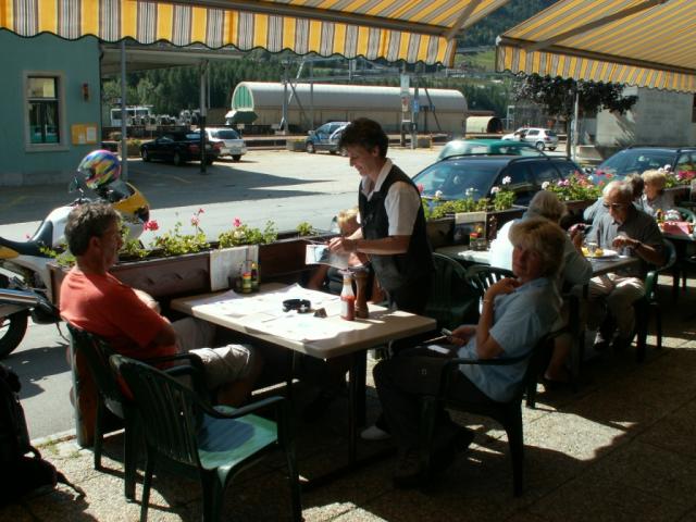 Mittagessen in Airolo