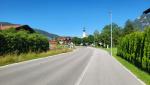 ...laufen wir weiter nach Inzell. Die Kirche weist uns schon von weitem den Weg