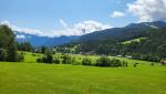 direkt vor uns der in Wolken verhangene Watzmann