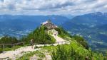 wir laufen zurück zum Kehlsteinhaus. 1938 erhielt Adolf Hitler es zu seinem 50. Geburtstag als Geschenk