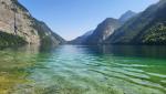 der Königsee mit seinem fjordartigen Charakter. Er gehört zu den saubersten Seen Deutschlands