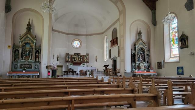 wir besuchen die Kirche...