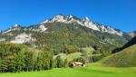 bei Les Fornys mit Blick auf die Bergkette Les Dents Vertes