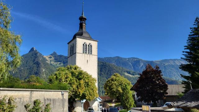 bei der Kirche von Gruyères