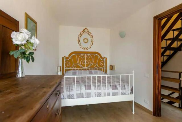 das Schlafzimmer