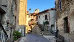nach dem Auspacken gehen wir auf Erkundungstour um das Dorf